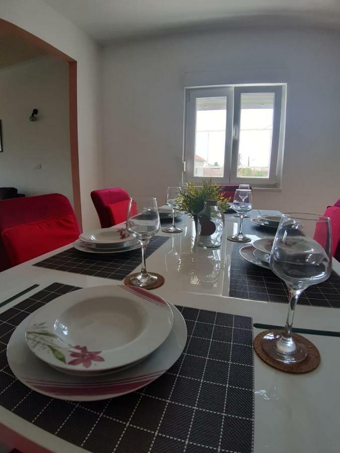 Holiday House Ivan Donji Zemunik Exterior foto